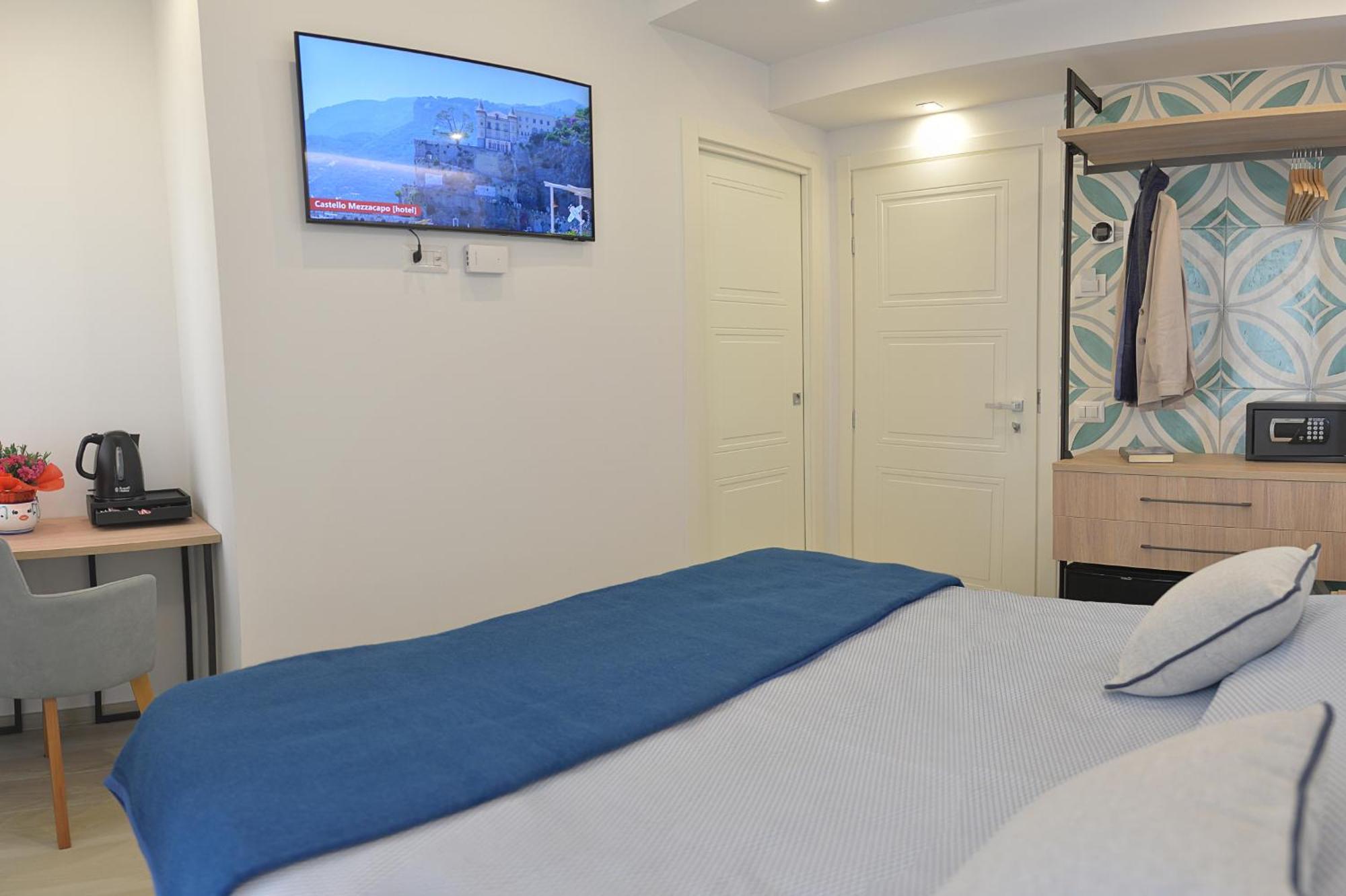 Charming Rooms Amalfi Coast مايوري المظهر الخارجي الصورة