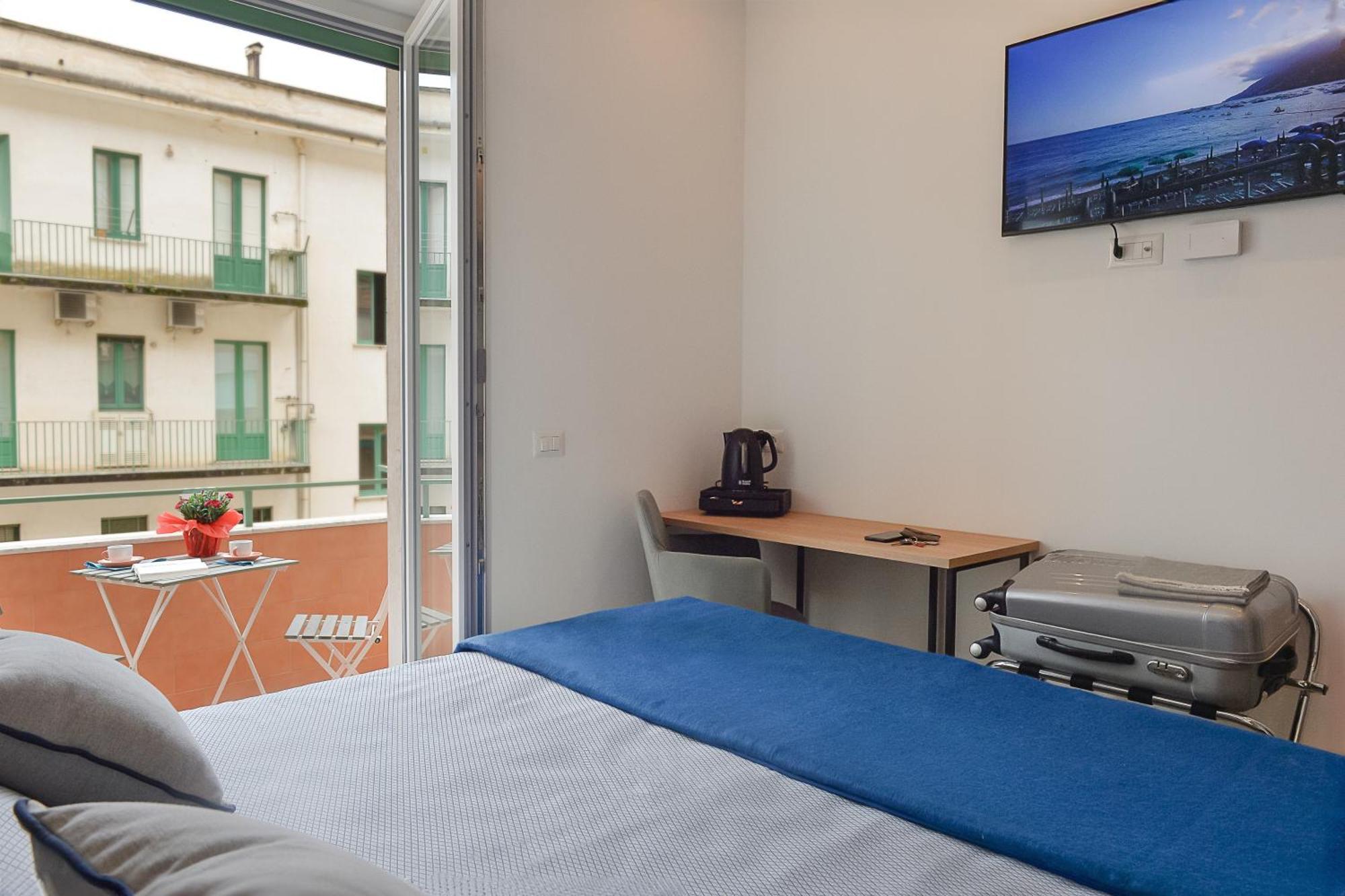 Charming Rooms Amalfi Coast مايوري المظهر الخارجي الصورة